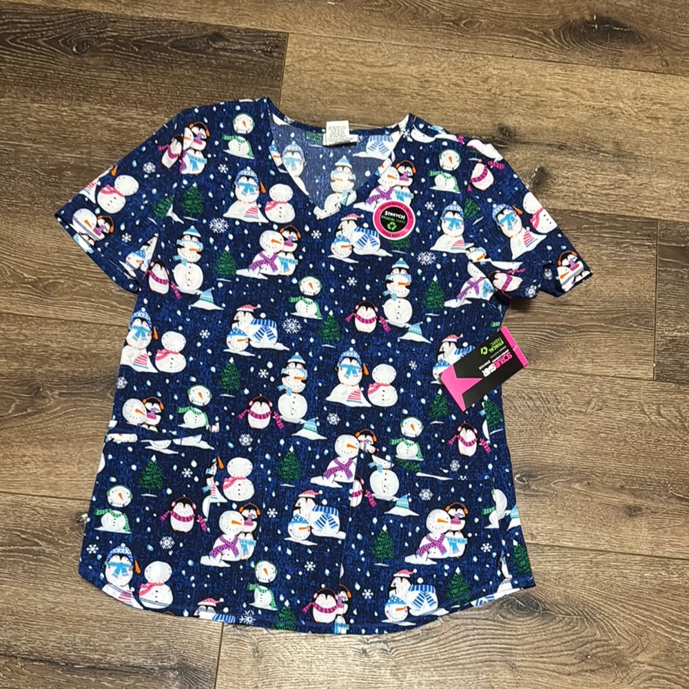 Scrubstar scrub top snowman medium NWT